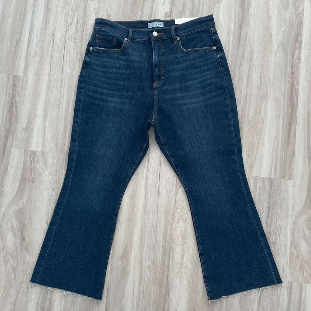 NWT | LOFT Dark Kick Crop Jeans